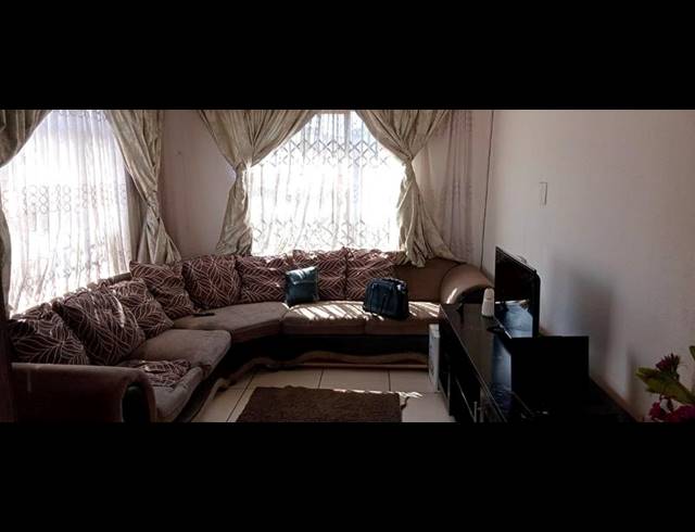 3 BEDROOM HOUSE FOR SALE IN BRAM FISCHERVILLE